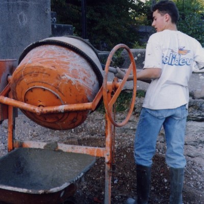 Ancienne photo de la famille Remy, dirigeants du groupe GME JHE, producteur d'hydroélectricité en France 5